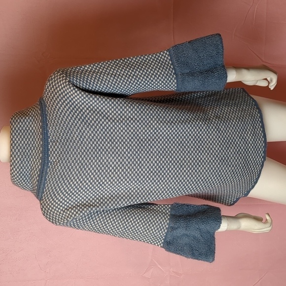 Cherishh Blue and White Wool and Alpaca Button Close Made in Italy Sweater - Picture 4 of 10